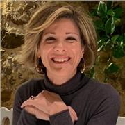 mi piace condividere le mie conoscenze con i ragazzi e cerco di trasmettere passione.